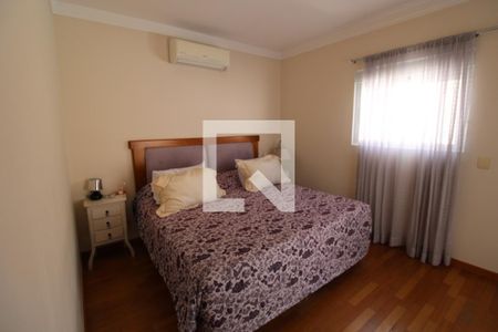 Casa para alugar com 437m², 5 quartos e 8 vagasSuíte 3