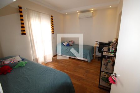 Casa para alugar com 437m², 5 quartos e 8 vagasSuíte 4