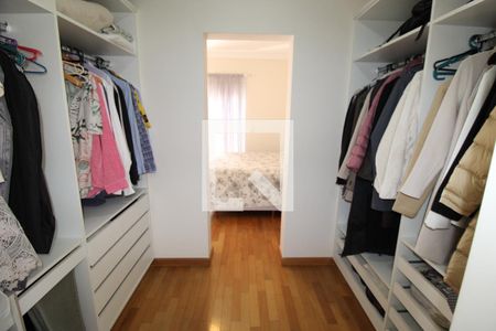 Casa para alugar com 437m², 5 quartos e 8 vagasCloset da suíte 2