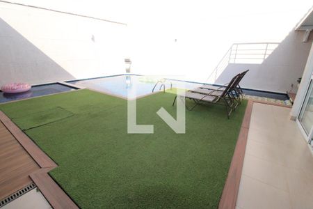 Casa para alugar com 437m², 5 quartos e 8 vagasÁrea comum - Piscina