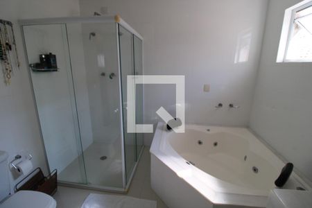 Casa para alugar com 437m², 5 quartos e 8 vagasBanheiro da Suíte 3