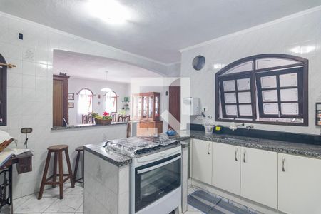 Casa à venda com 219m², 3 quartos e 4 vagas Casa à venda com 219m², 3 quartos e 4 vagasCozinha