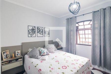 Casa à venda com 219m², 3 quartos e 4 vagas Casa à venda com 219m², 3 quartos e 4 vagasQuarto 2