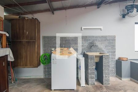 Casa à venda com 219m², 3 quartos e 4 vagas Casa à venda com 219m², 3 quartos e 4 vagasÁrea de Serviço