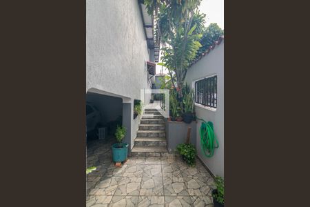 Casa à venda com 219m², 3 quartos e 4 vagas Casa à venda com 219m², 3 quartos e 4 vagasCorredor