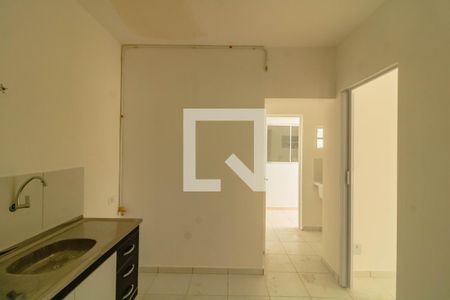 Cozinha de kitnet/studio para alugar com 1 quarto, 21m² em Jardim Oriental, São Paulo