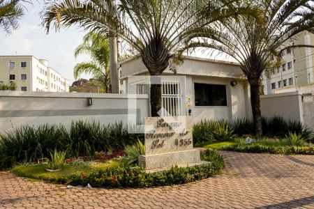 Apartamento para alugar com 46m², 2 quartos e 1 vagaFachada do Condomínio