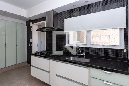 Cozinha de apartamento à venda com 3 quartos, 101m² em Vila Romana, São Paulo