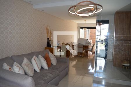 Sala de casa à venda com 3 quartos, 122m² em Morro do Confisco, Contagem