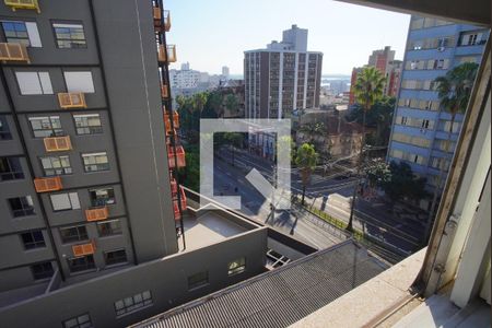 Sala - Vista de apartamento para alugar com 5 quartos, 159m² em Independência, Porto Alegre