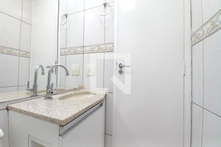 Banheiro de apartamento para alugar com 3 quartos, 60m² em Vila Industrial, Campinas