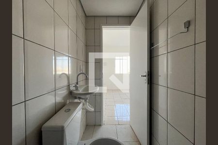 Banheiro de kitnet/studio para alugar com 1 quarto, 21m² em Vila Parque Jabaquara, São Paulo