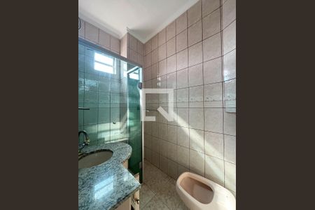 Banheiro de kitnet/studio para alugar com 1 quarto, 22m² em Jardim Oriental, São Paulo