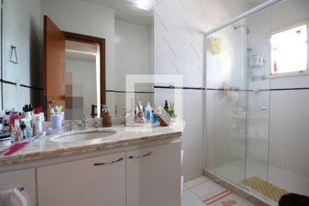 Casa de condomínio à venda com 200m², 3 quartos e 1 vaga Casa de condomínio à venda com 200m², 3 quartos e 1 vagaBanheiro Social