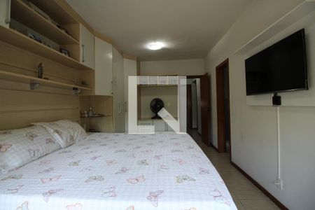 Casa de condomínio à venda com 200m², 3 quartos e 1 vagaSuíte