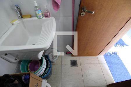 Casa de condomínio à venda com 200m², 3 quartos e 1 vagaBanheiro de Serviço