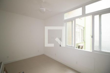 Sala de apartamento à venda com 1 quarto, 18m² em Copacabana, Rio de Janeiro