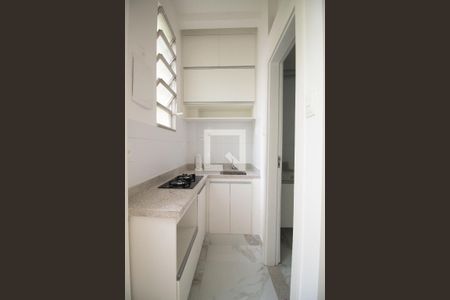 Cozinha de apartamento para alugar com 1 quarto, 18m² em Copacabana, Rio de Janeiro