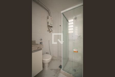 Banheiro social de apartamento à venda com 1 quarto, 18m² em Copacabana, Rio de Janeiro