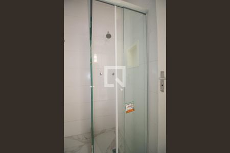 Banheiro social - box de apartamento para alugar com 1 quarto, 18m² em Copacabana, Rio de Janeiro