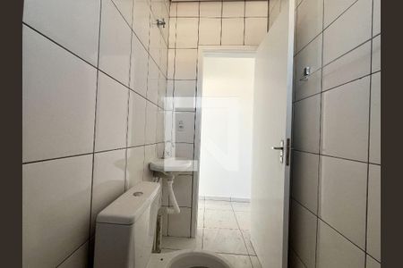 Banheiro de kitnet/studio para alugar com 1 quarto, 21m² em Jardim Oriental, São Paulo