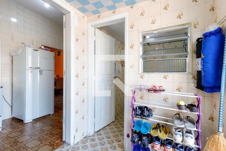 Casa à venda com 263m², 6 quartos e 2 vagas Casa à venda com 263m², 6 quartos e 2 vagasÁrea de Serviço 1