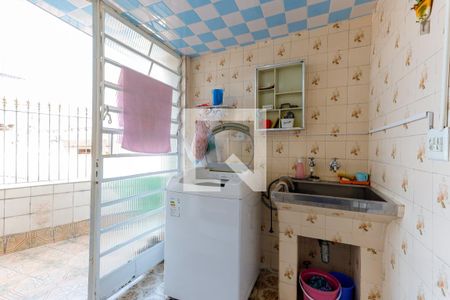 Casa à venda com 263m², 6 quartos e 2 vagas Casa à venda com 263m², 6 quartos e 2 vagasÁrea de Serviço 1