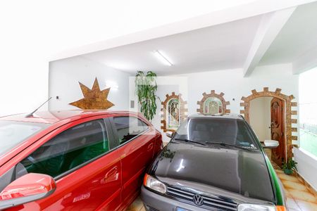 Casa à venda com 263m², 6 quartos e 2 vagas Casa à venda com 263m², 6 quartos e 2 vagasGaragem