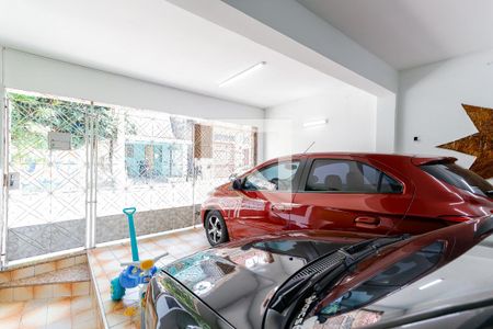 Casa à venda com 263m², 6 quartos e 2 vagas Casa à venda com 263m², 6 quartos e 2 vagasGaragem