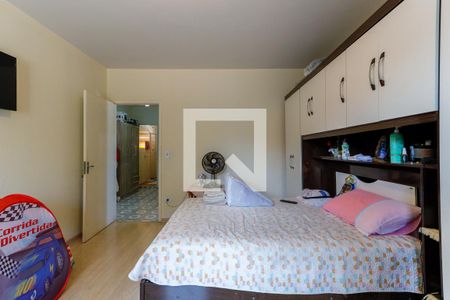 Casa à venda com 263m², 6 quartos e 2 vagas Casa à venda com 263m², 6 quartos e 2 vagasQuarto 1