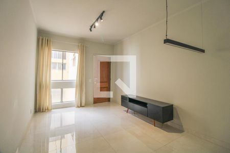 Sala de apartamento para alugar com 2 quartos, 70m² em Vila Iza, Campinas
