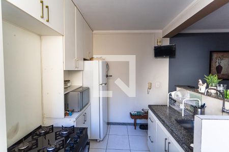 Apartamento à venda com 149m², 3 quartos e 3 vagas Apartamento à venda com 149m², 3 quartos e 3 vagasCozinha/Área de Serviço