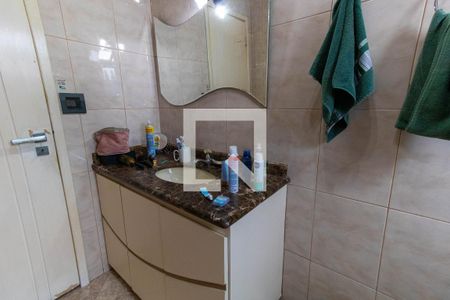 Casa à venda com 477m², 5 quartos e 3 vagas Casa à venda com 477m², 5 quartos e 3 vagasBanheiro 2