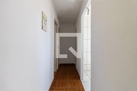 Corredor de apartamento à venda com 2 quartos, 49m² em Parque Pinheiros, Taboão da Serra