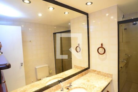 Banheiro Social de apartamento para alugar com 2 quartos, 82m² em Barra da Tijuca, Rio de Janeiro