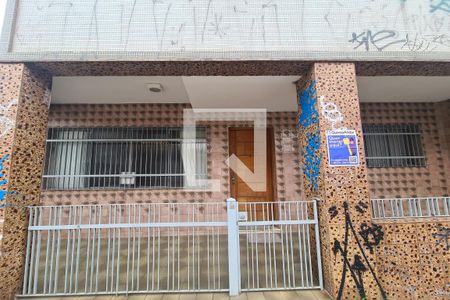 Casa à venda com 178m², 3 quartos e 3 vagasEntrada