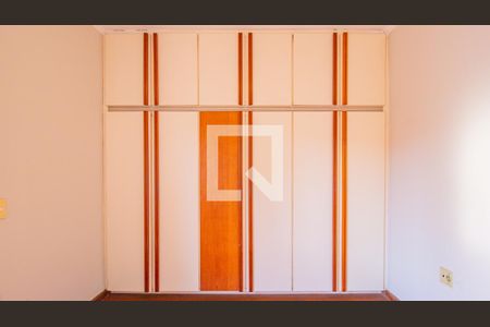 Apartamento à venda com 102m², 2 quartos e 1 vagaQuarto 2 - Armários