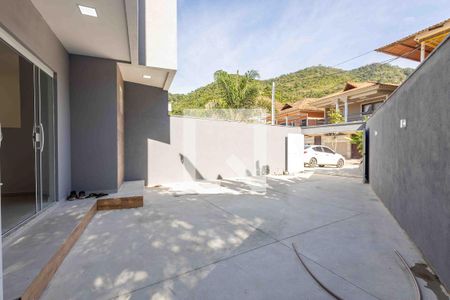 Quintal de casa de condomínio à venda com 2 quartos, 85m² em Vargem Grande, Rio de Janeiro
