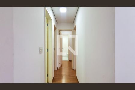 Corredor de apartamento para alugar com 2 quartos, 72m² em Vila Andrade, São Paulo