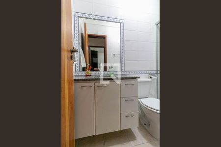 Apartamento à venda com 151m², 4 quartos e 3 vagas Apartamento à venda com 151m², 4 quartos e 3 vagasBanheiro social 2