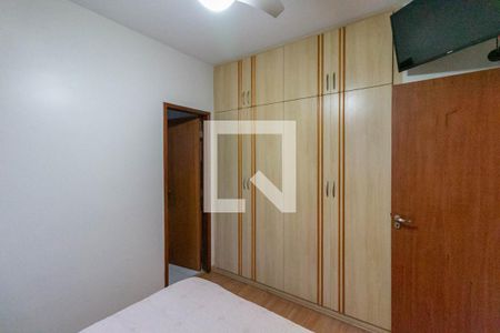 Apartamento à venda com 151m², 4 quartos e 3 vagas Apartamento à venda com 151m², 4 quartos e 3 vagasQuarto 2