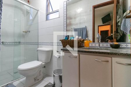 Apartamento à venda com 151m², 4 quartos e 3 vagas Apartamento à venda com 151m², 4 quartos e 3 vagasBanheiro Quarto 2