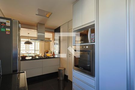 Apartamento à venda com 105m², 2 quartos e 2 vagasCozinha