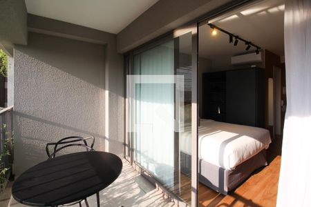 Varanda  de kitnet/studio à venda com 1 quarto, 29m² em Indianópolis, São Paulo