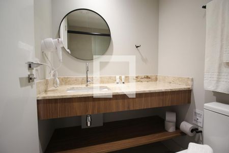 Banheiro de kitnet/studio à venda com 1 quarto, 29m² em Indianópolis, São Paulo