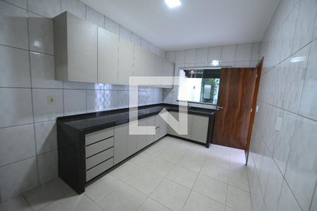 Sala/Cozinha de casa para alugar com 3 quartos, 130m² em Jardim Helvécia, Aparecida de Goiânia