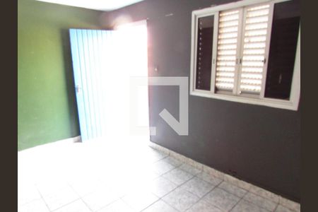 Edícula de casa para alugar com 4 quartos, 120m² em Jardim Samara, São Paulo