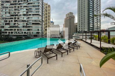 Studio para alugar com 25m², 1 quarto e sem vagaÁrea comum - Piscina