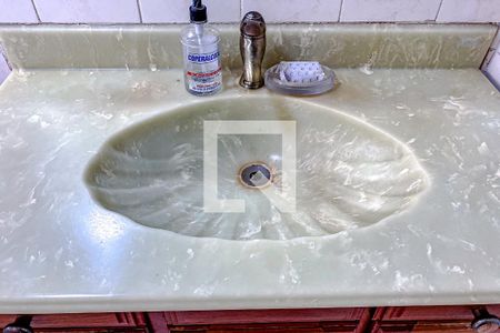 Apartamento para alugar com 78m², 2 quartos e 1 vagaBanheiro - torneira