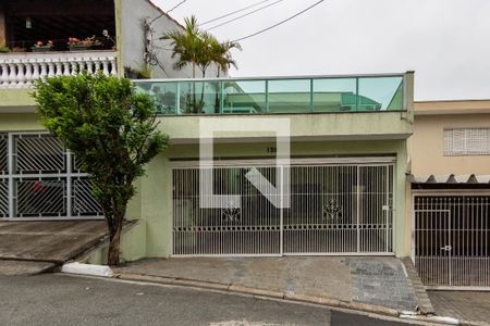 Casa à venda com 169m², 3 quartos e 2 vagasFachada